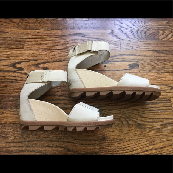 WOMEN'S JOANIE™ II ANKLE STRAP SANDAL * SOREL* - Picture 1 of 8